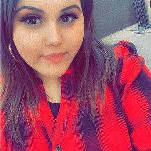 Meet your Posher, Nayeli